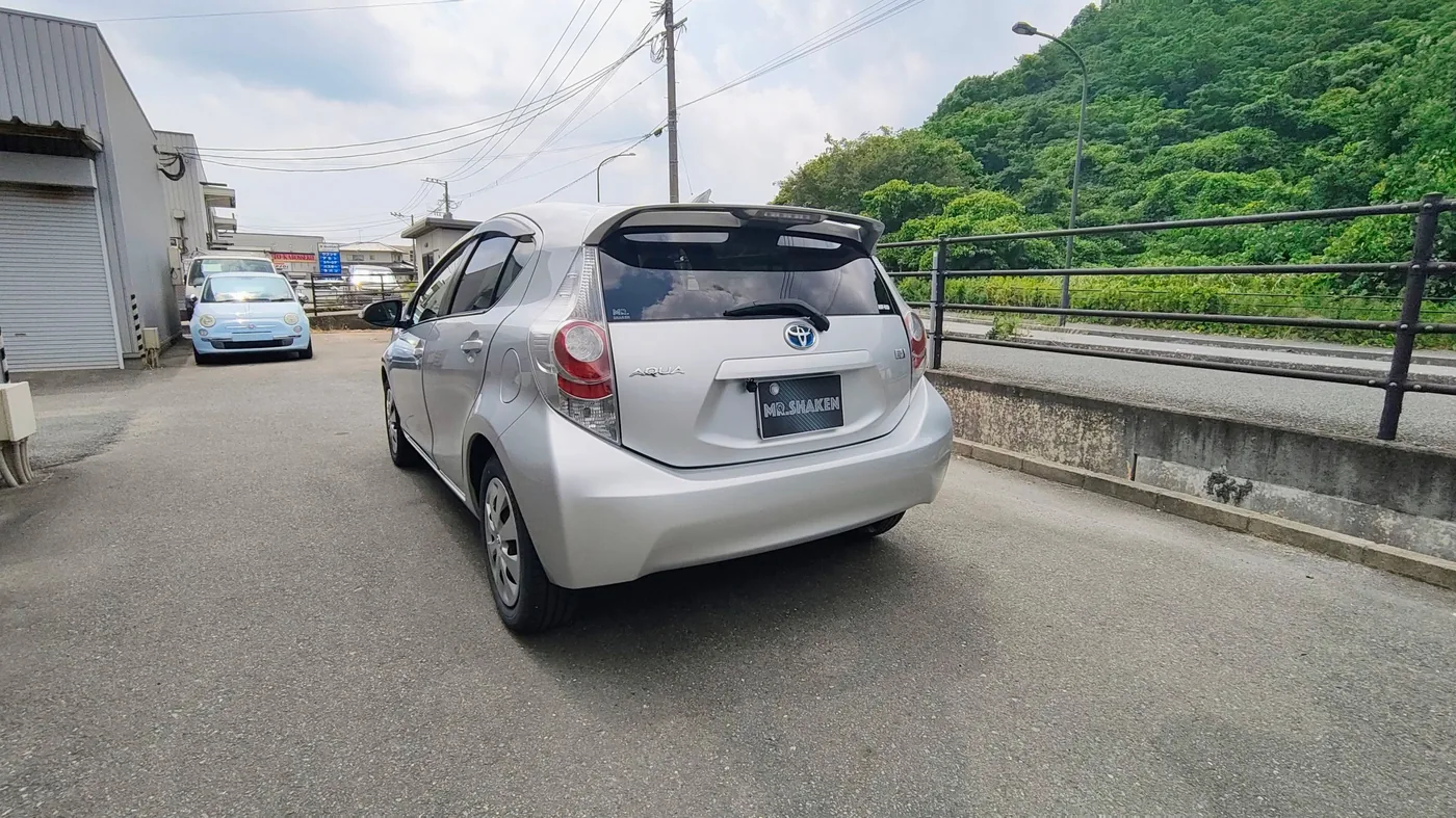 トヨタ アクア S 入荷！！超実用派の街乗り最強ハイブリッド（写真3）